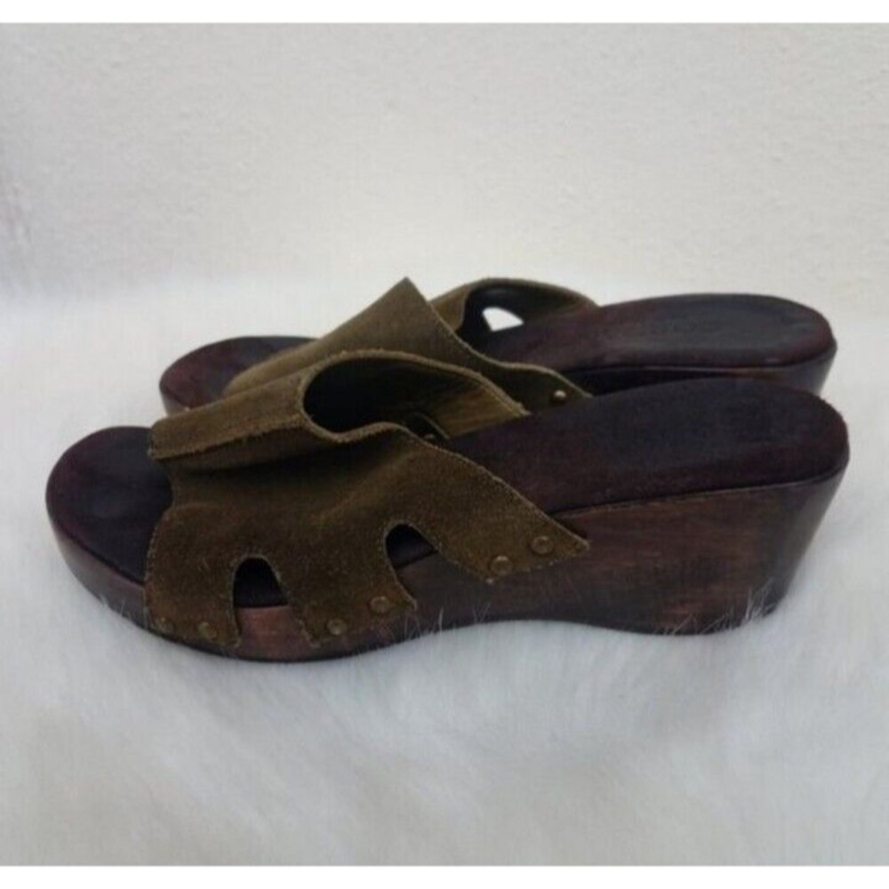 Cordani wedge heel suede slip on sandals womens size 6